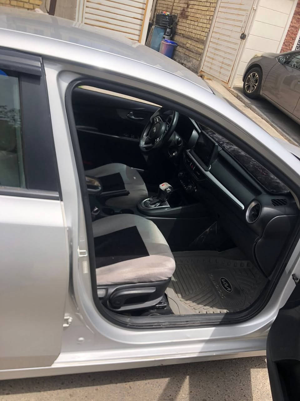 سلام عليكم كيه فورتي موديل 19 سياره وارد أمريكي  الكير AT مكان بغداد السعر 115 بيه مجال هذا رقمي ***********
