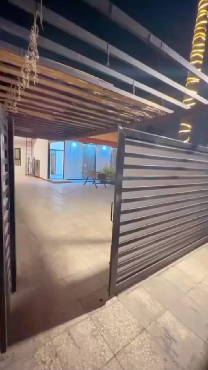 مزرعه نخيل دجلة ترحب بالزبائن الكرام
يوفر لكم راحه تامه وخدمات متكامله 

للعوائل والشباب 👨‍👩‍👦‍👦💁🏼‍♂️.          مسبح دافئ🔥

بغداد الدوره البوعيثة

🔸يوجد مبيت 

🔸السعر شفتات 

- الشفت النهاري : من الساعه 9 صباحاً الى الساعه 7مساء 

- الشفت اليلي : من الساعه من الساعه 8 ليلاً

الى الساعه 7صباحاً مبيت

يوجد حجز لمده 24 ساعه 

🔶كهرباء متوفره على مدار 24 ساعه 

🔶الصاله والغرفه مؤثثه بشكل لطيف ومكيف 24 ساعه دون انقطاع 

🔸مطبخ مؤثث بالكامل ثلاجه ومجمده وطباخ ومجهز بأواني الطبخ الضروريه

🔸مكان خارجي مخصص لشوي السمك والمشاوي 🍖 

🔶 جلسه خارجيه جميله وحدائق خضراء للعب كره القدم ⚽️⚽️ 🔸صحيات متكامله شرقي وغربي 

🔸موقف خاص للسيارت يتسع اكثر من 5 سيارات 🚘🚖 🔸مسبح ساخن كبير للكبار والصغار 🏊‍♀️🏊 

🔸العاب للأطفال لأجل متعتهم وراحتهم 🛝🛝 

طاوله منضدا   وفيشه

🔸انترنت متوفر 

الحجز عوائل أو شباب او بنات 

الحجز المسبق ودفع نصف مبلغ الحجز عن طريق ماستركارد 

العنوان بغداد الدوره البوعيثه تبعد عن سريع الدوره 3 دقائق 

للحجز الاتصال*********** ☎️☎️ 

متوفر واتساب او مراسله الصفحه
موثقة بتطبيق اجرلي 🔥
