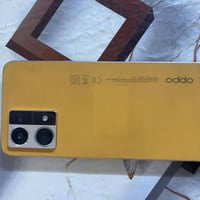 الشاشه مكسوره من جوه مثل ما موضحه بالصور بس ما مأثره ابد مكاني شقق زيو...