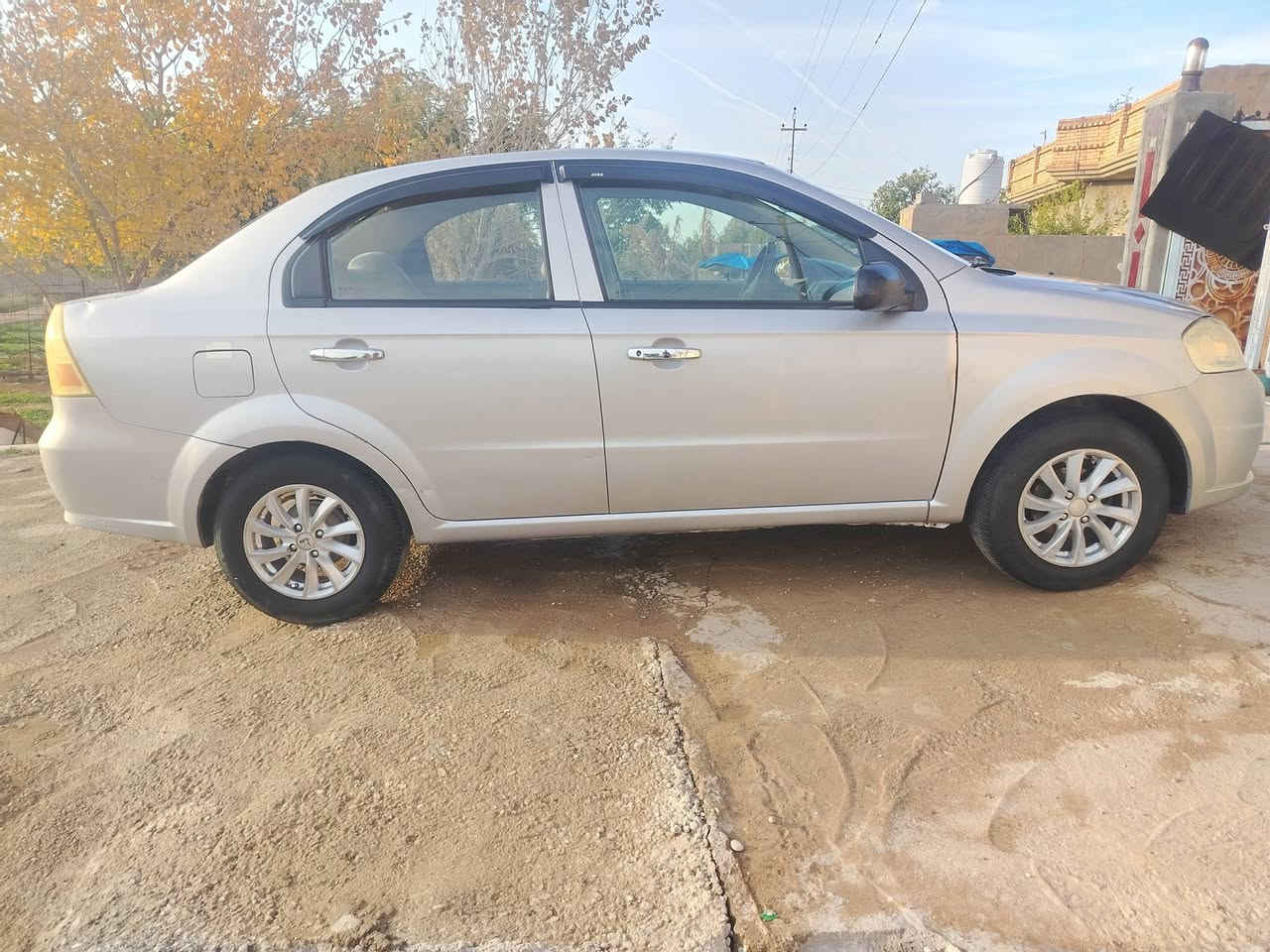 افيو ٢٠١٠ مكينة كةورا وكير اوتماتيك  بي عيب سارد وكةرمي بةشرت ناو زرده جوار تاير لوك صدر بردم دوا تازيه بنز ودسكي تازه يةك برغي نقصاني نيه دوو بارجى كوراوه ٦٧ كةلا توزي معملة ***********
