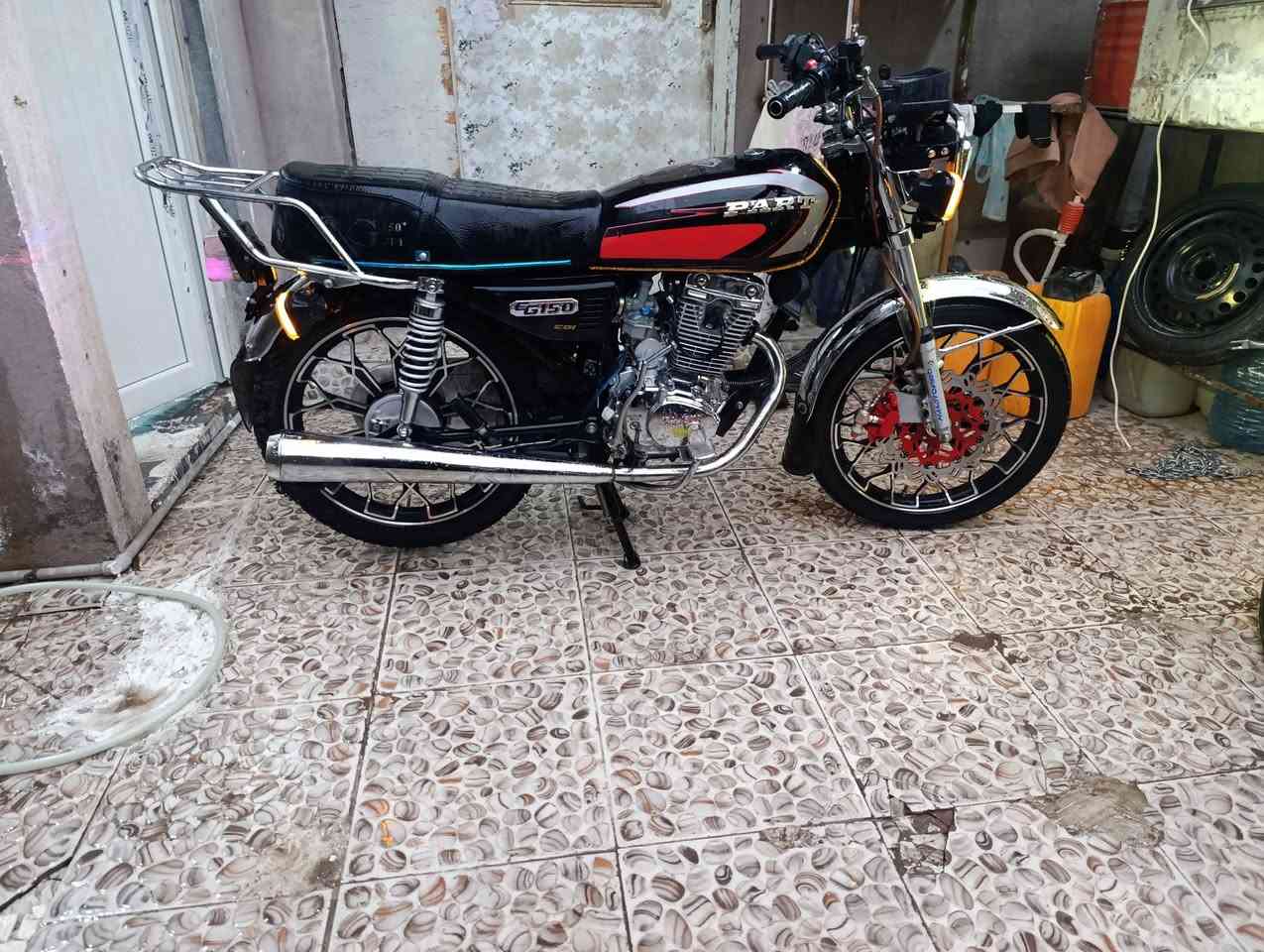 بارت 🏍200
 مرش سلف كامل كهربا شغال
مكنتو كبس منفيس 🎫🎫اصلي 
عنوان اربيل

*********** وتس 

➡ ➡📲وتساب موجد ✅
السعر 595الف. الف بي حق جيه فقط ➡
بي حق جيه 
ملاحظه ➡محرك مكنه كبس ✅
*********** 🏍🛵🏍
