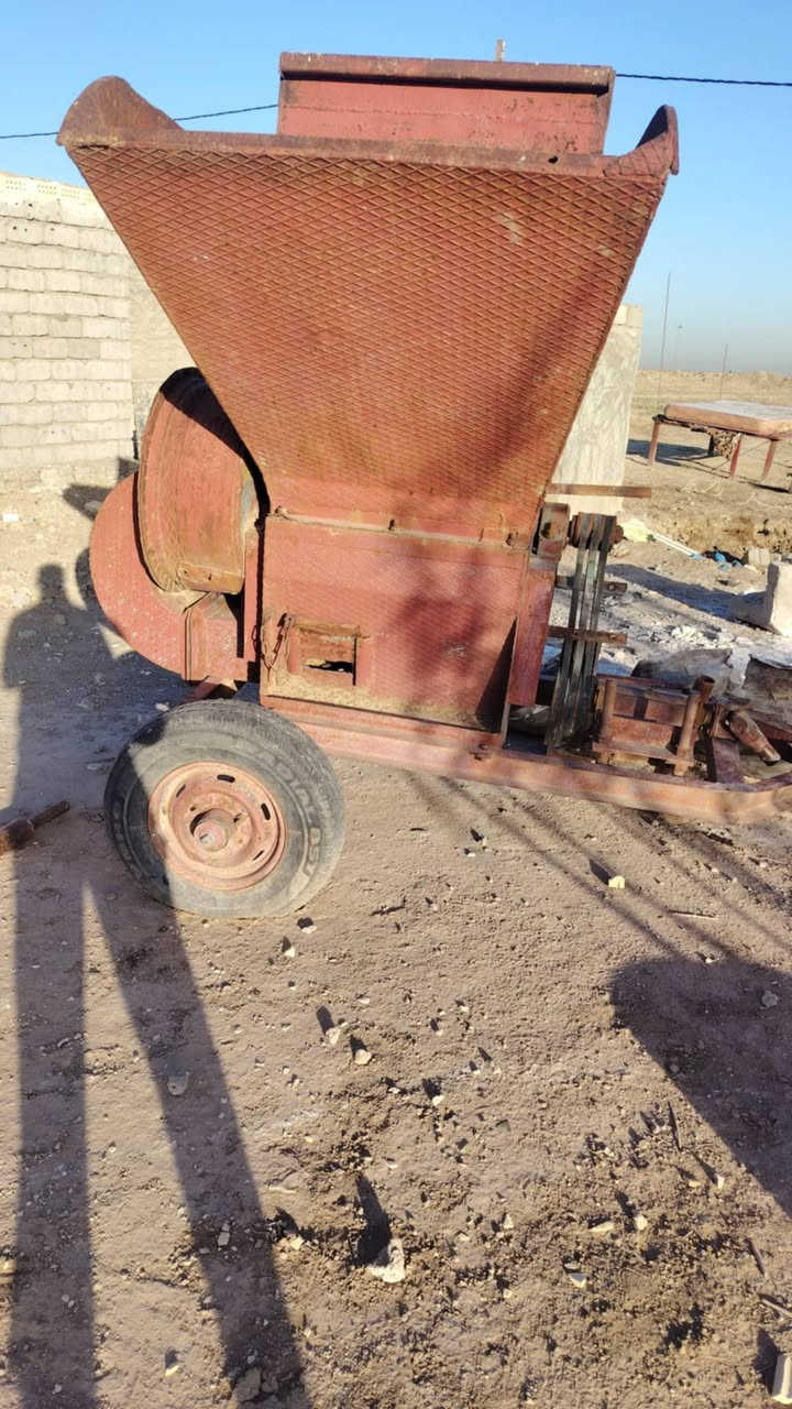 سلام عليكم طاحونه تبن لبيع *********** سعرها مليون وبيها مجال شرط الشغل بدون لحيم بنكتهاا ٦ ريشه
