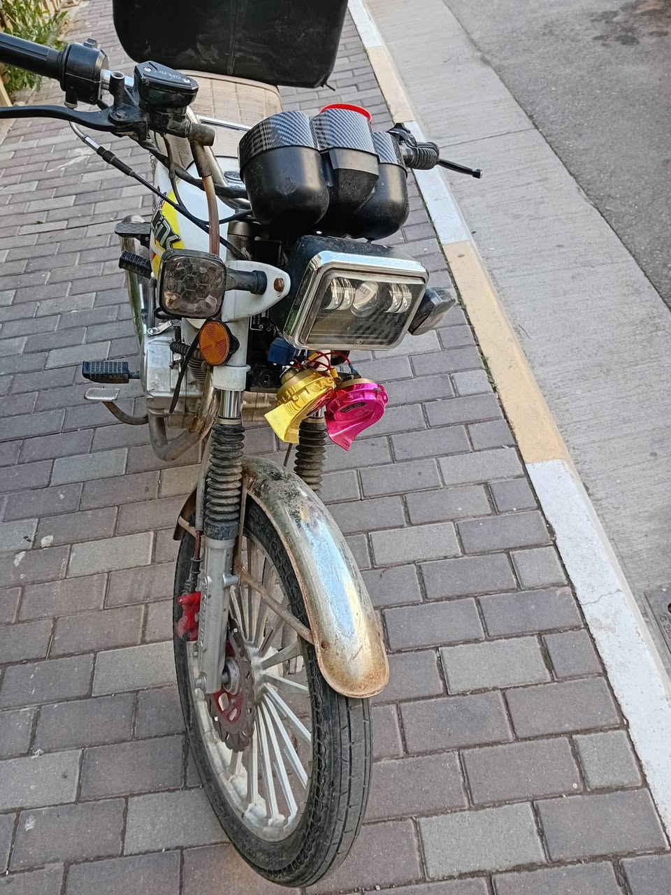 سلام عليكم دراجه إيراني موديل ٢٠٣٥ للبيع دراجه خير من الله تجي تأخذه كبل تطلع نقصه قبق باتري وصينية مكانه بغداد بسمايه ***********
