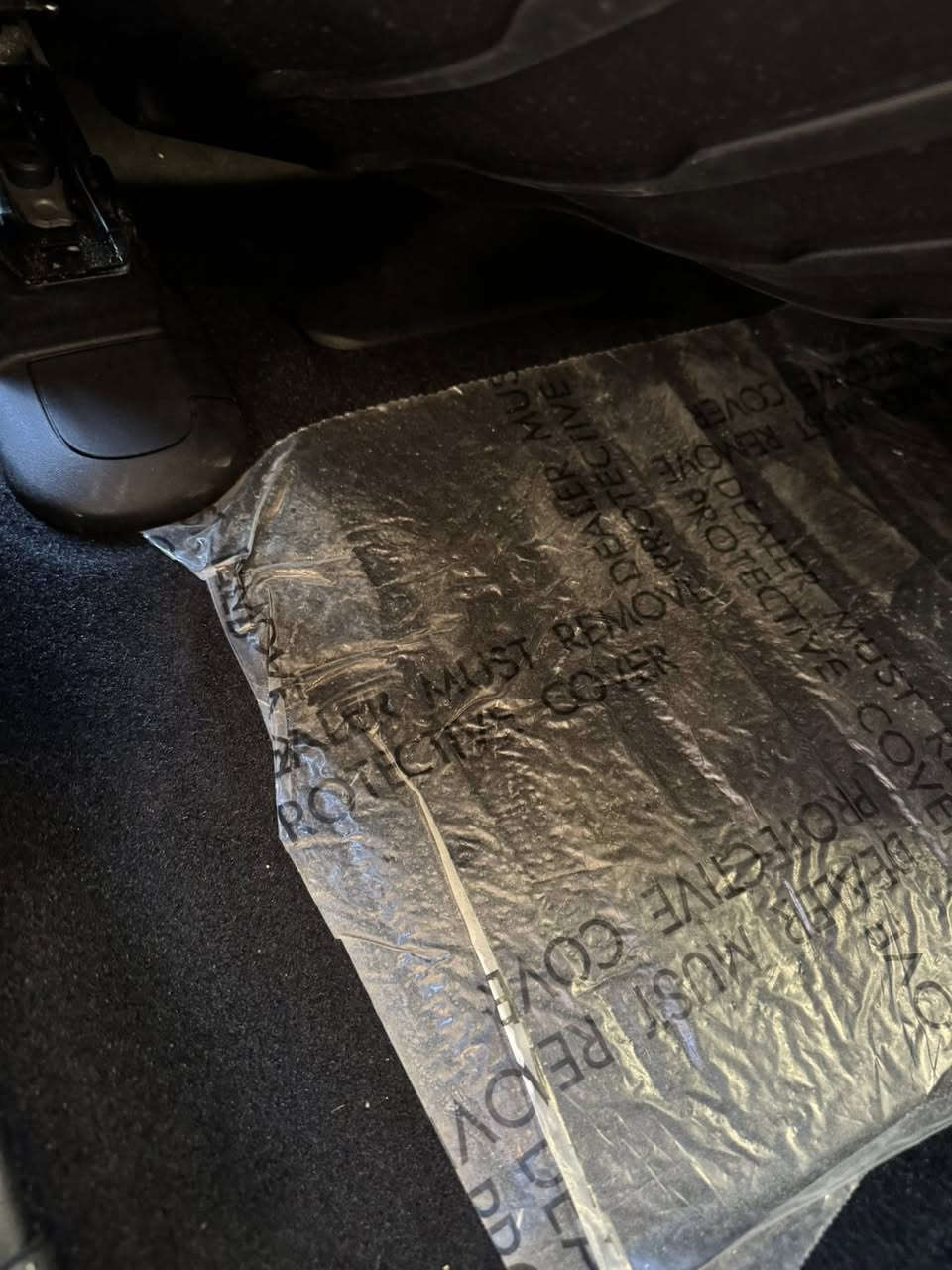 قطعه شرط زيروووو
دورنكو 2025 جيتي وارد كندي 
ماشيه ٦  الاف  فقط 
لون كرزي غامق 
رقم سليمانيه باسمي وكاله او تحويل 
عليها تغليف ppf الماني ضمان ١٠ سنوات سعره ٢٠ ورقه 

فوووول مواصفات الجيتي معروفه 

( شاشه كبيره،بصمه ،كراسي كهرباء ،جنطه كهرباء ،لايت لد ) مواصفات البقيه معروفه …

ملاحضه /السياره كلين تايتل بدون اي ضررر بيها رش كلير قطعتين جاملغ خلفي وباب  من امريكا اكرر بدون حادث او اي ضرر او اي ايرباك 

سعر  375 ورقه 
للاتصال ***********
