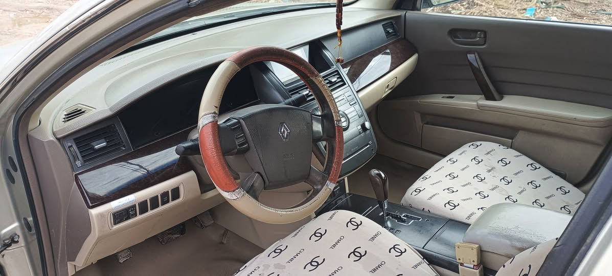 سافران 2009بالحله رقم بصره باسمي 6سلندر مكينه وتايرات وحداديه90بالميه جدد بيها الجاملغ الخلفي نص منه عالبارد والجاملغات الاماميه واحد مبدل واحد مصبوغ وجرد عالقماره والبنيد والكير بي صفنه يرادله تبديل والبوب الخلفيه بيهن من جوه خياس والدعاميه الخلفيه يرادلها صبغ السعر 65وبي مجال للشراي ***********اتصل وبيك خير ودلل
