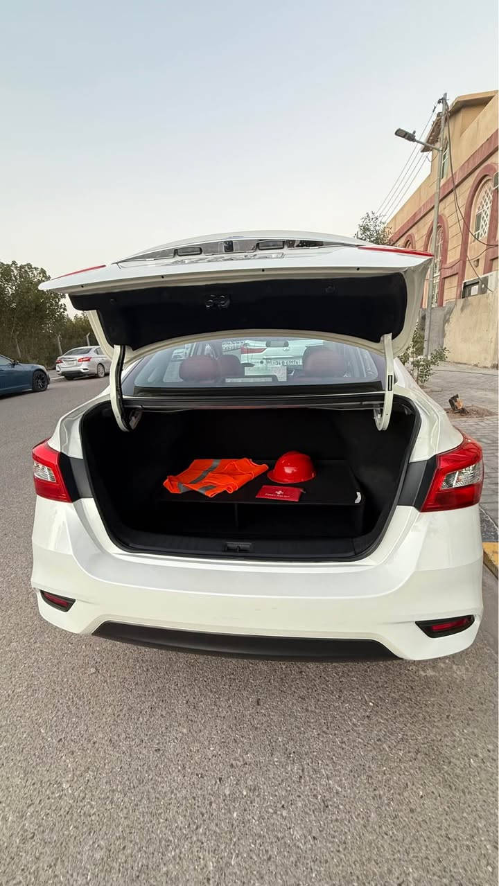 نيسان سينترا 
2025 خليجي 
ماشية 3500 كم
محرك 1500
داخل جلد احمر 
ويل كروم 
شاشة 
تحكم اسيرن 
كاميرا 
حساسات خلفية 
السعر 132$
مكان السيارة البصرة 
السيارة جديدة اخت الزيرو 
كفالة عامة 
للاستفسار/ ***********0 البصرة, العراق
