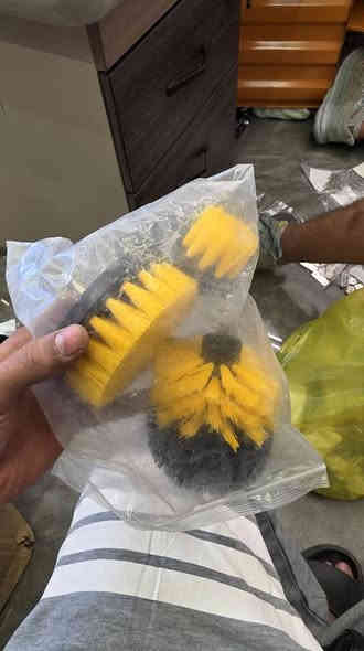 سلام عليكم
براين وسكويرات 
كل كيس مكتوب العدد 
مكاني بغداد الكاظميه ***********
