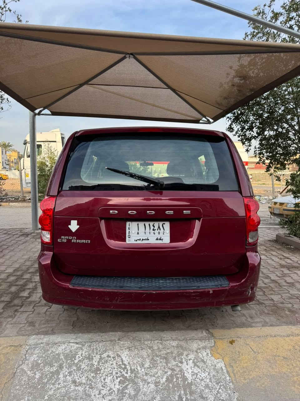 دوج كرفان للبيع موديل 2011  فول مواصفات ابواب كهربائيه 3 تبريد كشنات سياحي قلاب وارد امريكي حادثها جاملق وبنيد بدون بيها مكانات صبغ ابيع حزام بيها منظومه غاز شغاله سياره جاهزه وجديده رقم بغداد مشروع وطني تحويل مباشر الاستفسار على الرقم ***********  عنوان بغداد الرصافه
