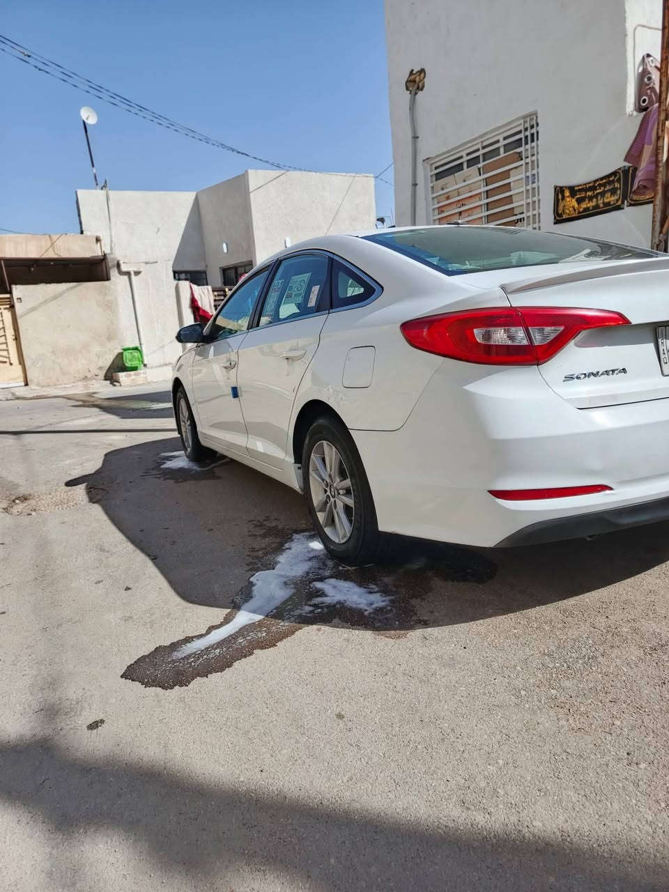 السلام عليكم سيارة للبيع سوناتا 2015 وارد امريكي مكينه 2400 سياره مبدل بس بنيد والجاملغ الخلفي بيه رصعه زغيره ما معمر والباقي مكفول كير مكينه حداديه تايرات جدد تبريد سياره جاهزه السعر 109 وبيهة مجال مكلف بلنشر الاستفسار على هذا الرقم ***********

