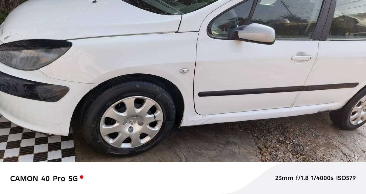 السلام عليكم للبيع بيجو موديل 2005 سياره جاهزه كير مكينه حداديه مكفوله من الضربه مكانات صبغ بسيطه مكانها حله نادر السعر 45 الاتصال ***********
