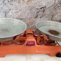 ميزان للبيع سعر 60 ‏‪07811101918‬‏