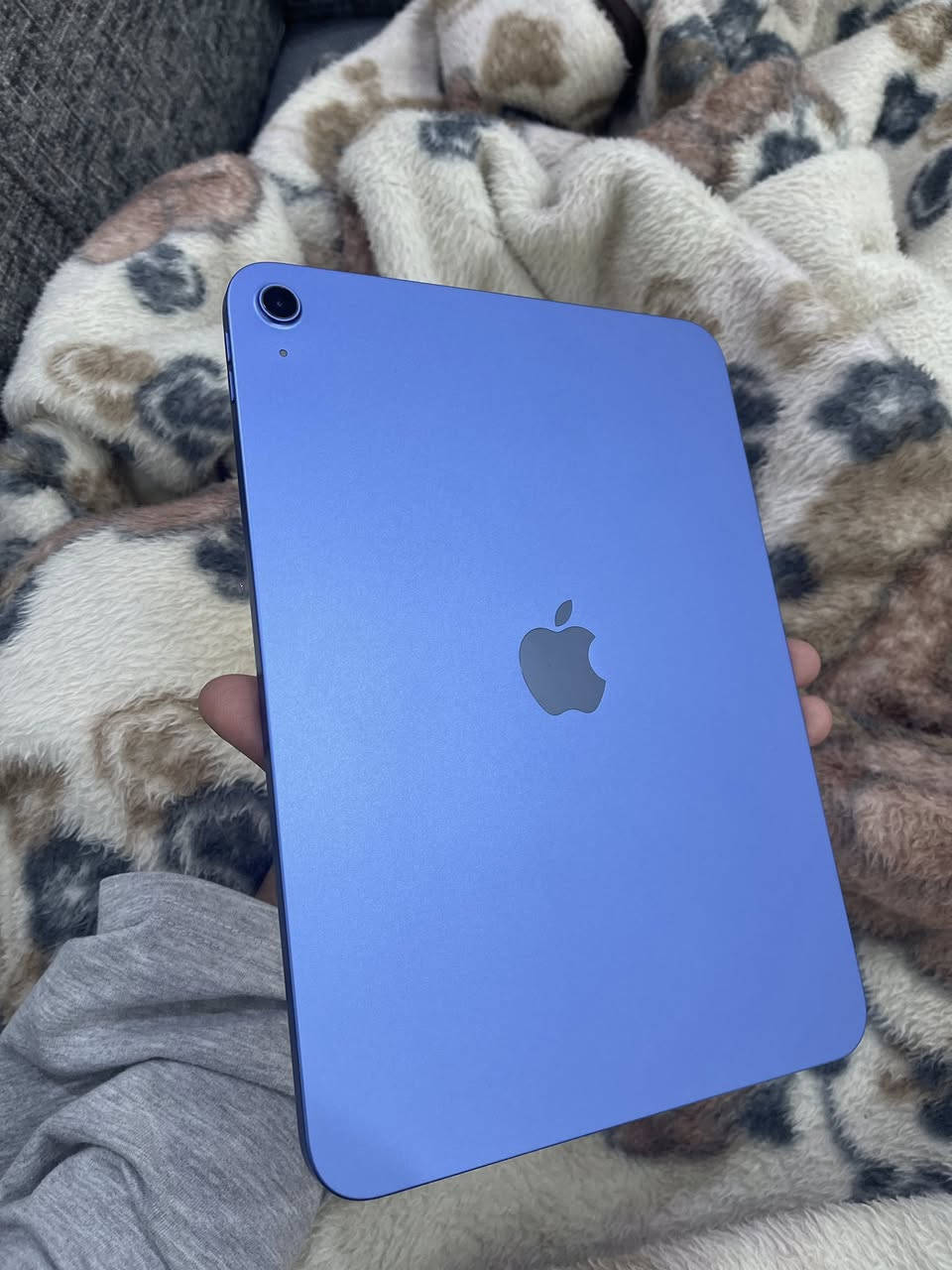 ايباد 11 معالج A16  ايباد جديد بعده بحالة الوكاله برقي ما مفتوح بي  مكفول كفاله عامه بطاريه 95 وبعده جديد اشتريته اكفله إلك كفاله عامه كارتون والشاحنه بختصار كامل ملحقاته مكاني البصره ابو الخصيب سعره 400 وبي مجال قليل رقمي ***********
