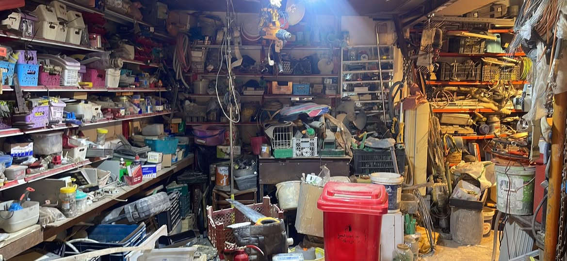 مواد انشائيه و عدد يدويه جديده ومستخدمه للبيع عنوان البصره القديمه ***********
