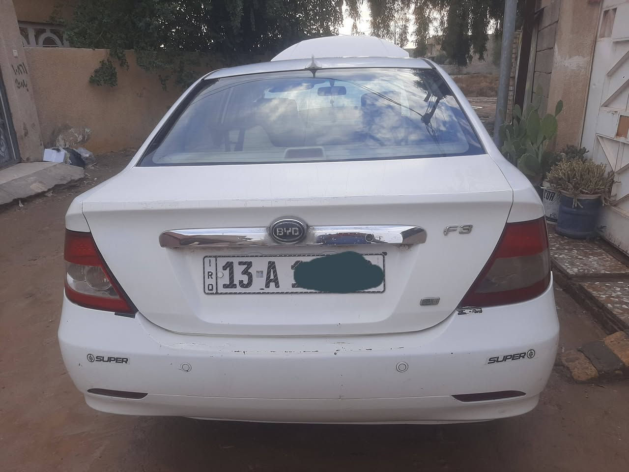 السلام عليكم.اف ثري 13رقم دولي تحويل مباشر تخم تاير وباتري جدد صدر جديد دواخل نضيفه فتحه سنتر لوك حساسات مري سيارة جاهزة مكينه كير كهربائيات تبريد بدون حادث او تبديل سيارة بلادية بيها رشات خفيفه صبغ بالباب مكاني الكوت للاستفسار *********** السعر 48
