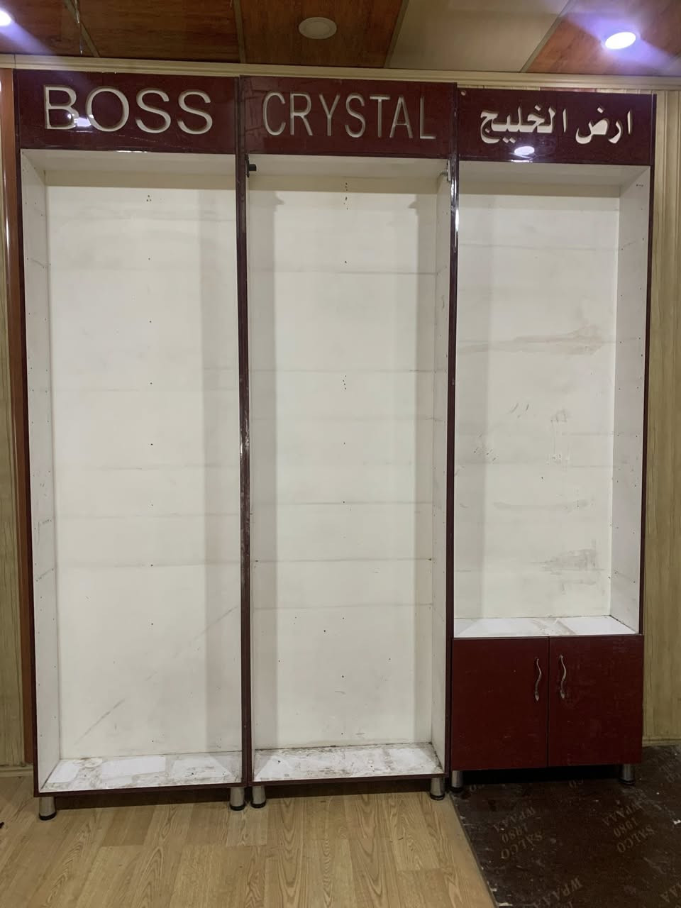 رفوف خشب مستعمل للبيع. ارتفاع الواحد٢٧٠ عرض ٨٠
للاتصال ***********
العنوان اربيل شارع ٣٠ قرب داون تاون
السعر خاص
