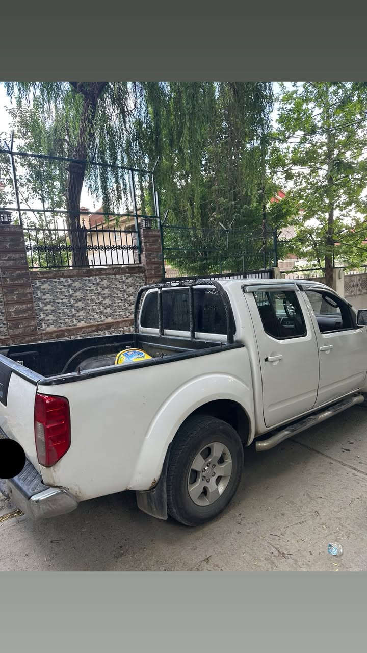 پيكاب نيسان ناڤاره گاز بوفروشتن ده بل اكسل موديل ٢٠١٣ گير مه كينه به شه رت هيج ليدراوي نيه بي بوياغ ته بريد كاره بايات هه موي ئيش ده كات نرخي ٦٠وه ره قه و كه ميك معامه له هيچ مه سروفي توندو توله جوار تايه ي تازه لو به ستراوه    ژماره ي موبايل ***********
