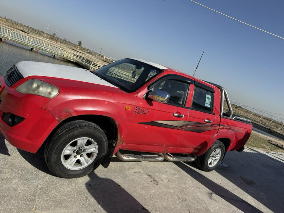 سلام عليكم بيكم سكاي 2012للبيع لسياره جاهزه وحلوه كامله ما بيها نقص محرك جديد تخم تاير صدرها جديد تخم بريك  كهربائيات كلها شقاله بيها باب لبدي مبدل وبيها تصليح چاملاغات ثنين موضحات بل صور لسياره سنويتها صاقطه اكفلك مداور وغرامات وضرايب عليك بس تجديد سعرها 38بيها مجال بصيط ***********
