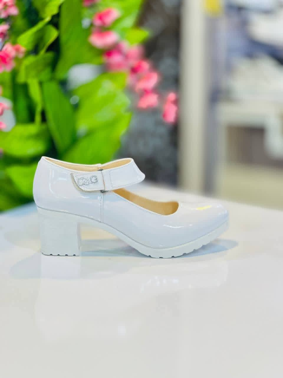 مساء الخير .... .وفرنا لكم .. 🍋🍋🍋
 كعب لالوتا جلد طبي فول اناقه و خفيف و  مميز و انيق ....
سعر ب١٢  الاف 
اخذ قطعتين ب٢٢ مع هديه
القياسات  37-38-39-40-41
الالوان اسود بيجي نيلي كاكي
  العنوان : كوت / شارع الهورة / معرض الرواق  يوجد خدمة توصيل لكافة محافظات العراق 😍 واتساب *********** __*********** الجمال 🌹الأناقة 🌹 البساطة 🌹النزاكة 😁

#اكسبلور #اكسبلور_فولو_ي_حلو🔥😴_ي_عمري #اكسبلور_فولو_شوفو_البوستات_الي_قبل_راح_تعجبكم دهل اوران, واسط
