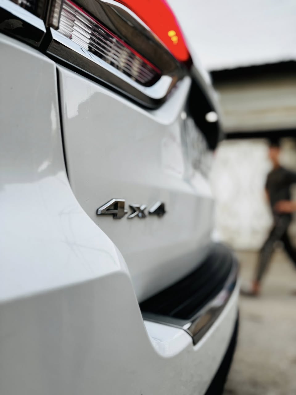 السلام عليكم جيب 2018 امريكي لمتدد فول مواصفات بانوراما شاشه جبيره فوريل اربع انضمه قياده تحكم ستيرن هيه معروفه موصفات المتدد رقم بغداد باسمي ماشيه 132 الف كيلو سونار موجود بدون لغد بدون شواصي كير مكينه تبريد تايرات جديد 
م/ مكينه مبدل بساتم ١٤ 
السعر ٢٠٠وبيهه مجال بسيط
مكان كربلاء طويريج
رقم التلفون: ***********
