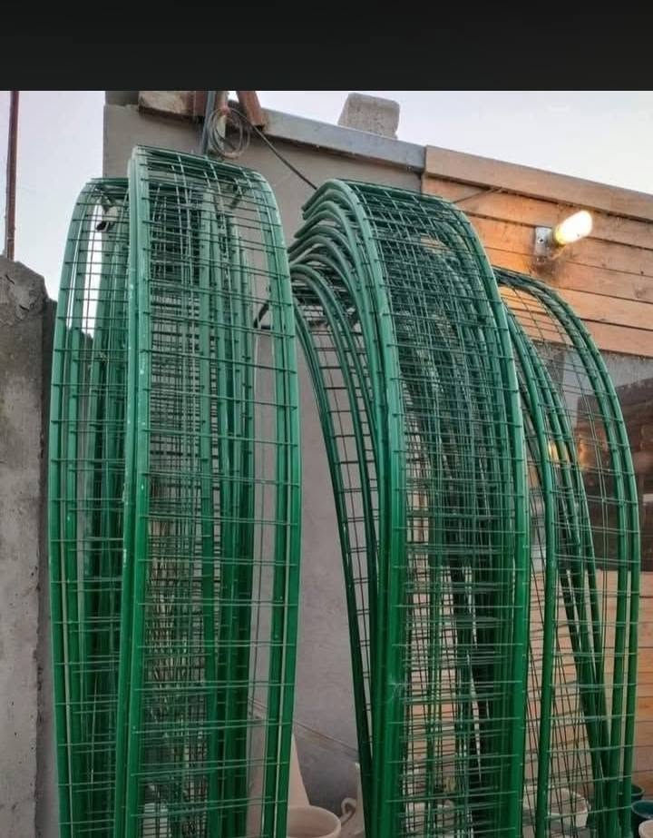 السلام عليكم.....لزينه الحدائق..
يوجد انواع الثيل.الهندي..الايطالي..الفرنسي.الانكليزي
يوجد لاين حدائق بكافه النقشات العراقية والاماراتيه 
يوجد بصمات اقدام مدخل حديقه.قوس مدخل حديقه 
للطلب الخاص مفتوح..
الاستفسار ***********...***********
يتوفر كادر عمل..لل 100متر وفوك
