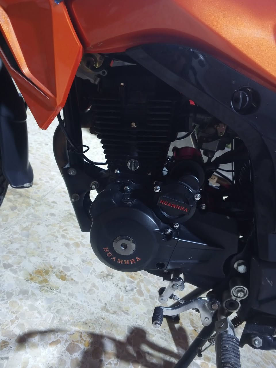 هيومه موديل 2022 لسعر 700 وبيها  مجال حك لجيه مكاني لرمادي ***********
