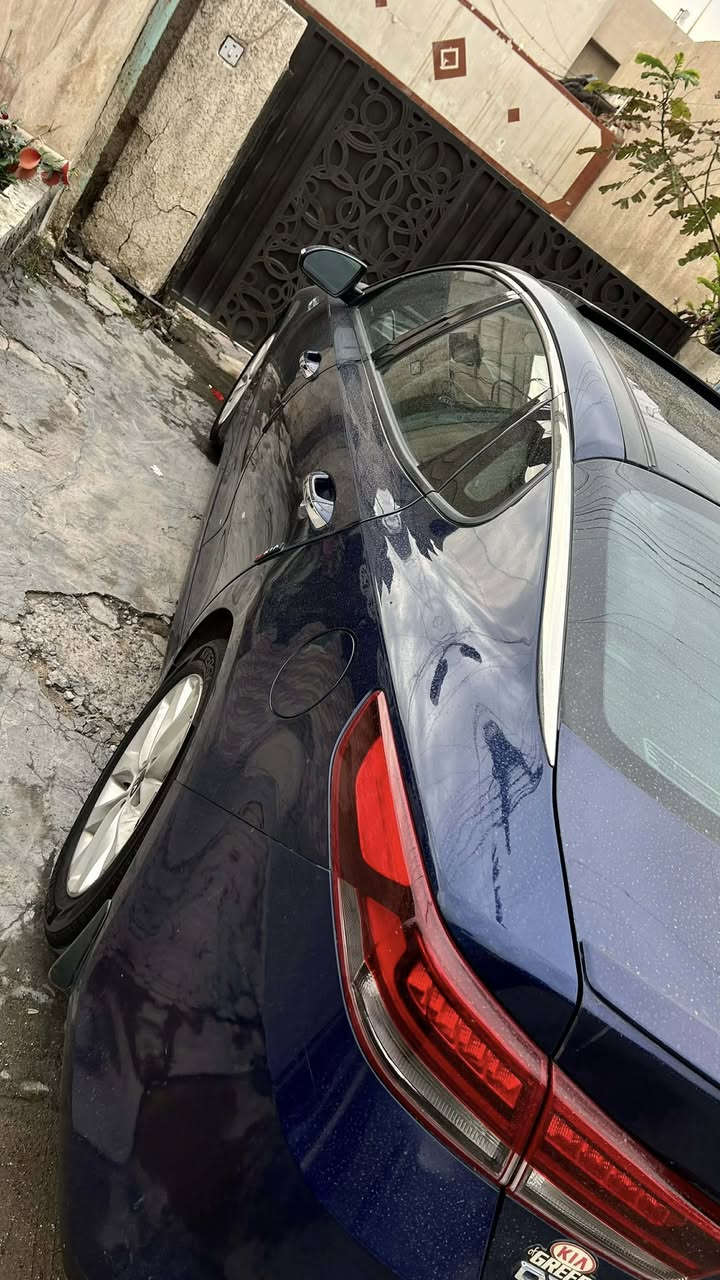 السلام عليكم 
للبيع كيا اوبتما موديل 2018 وارد امريكي فئة S فول مواصفات بنوراما كشنات جلد تحكمات شاشة كامرة ومعروفة مواصفاتها ماشية 89الف محرك 2400 مكفول حادثها فقط البنيد بدون دواخل وصور السونار والحادث موجودة رقم بغداد 
السعر 128$وبيها مجال مكاني بغداد العامرية ***********
