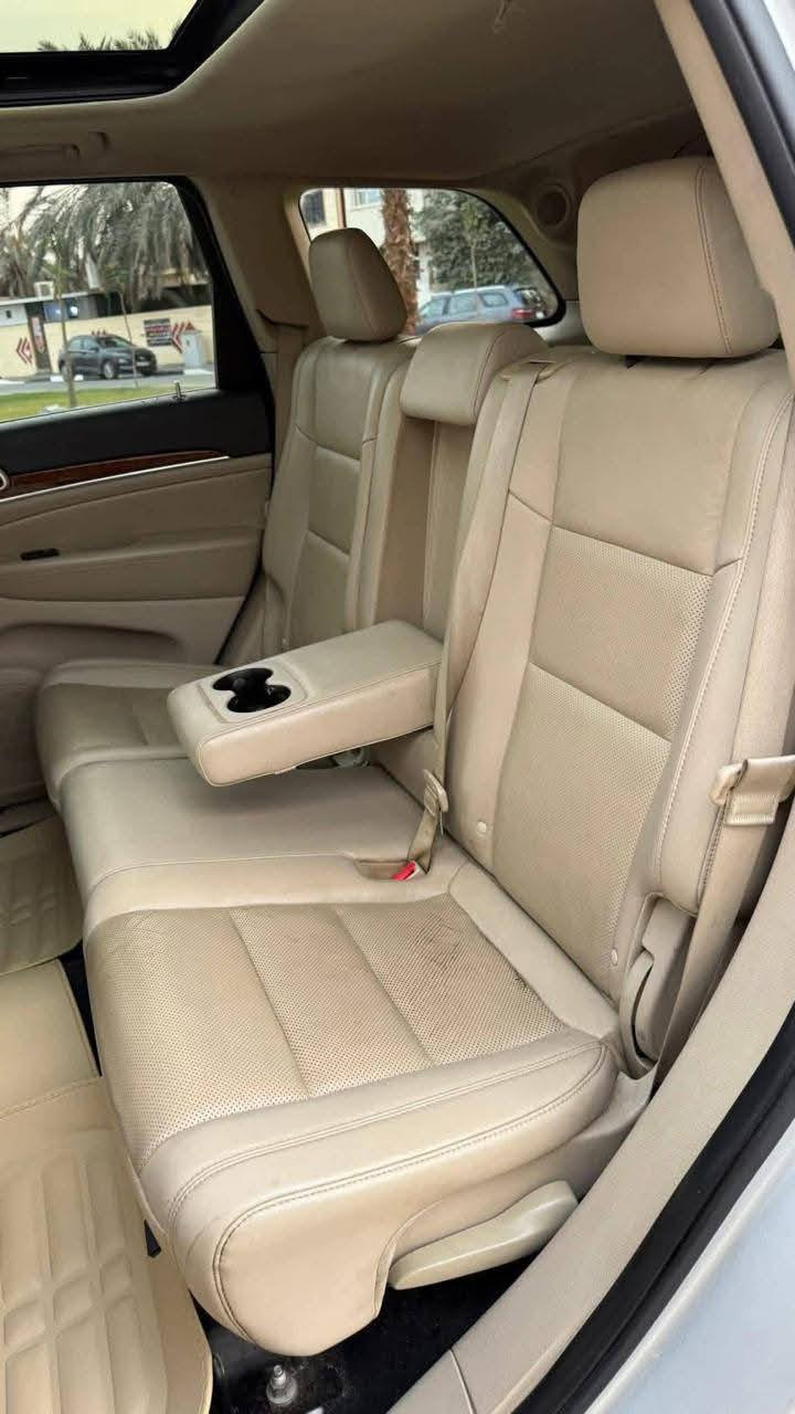 جيب كراند شيروكي
فول لمواصفات للاخير 
متومه سليمانيه شغل درجه أوله الله شاهد تجي وشوف 
بنراما 
تدفئه تبريد كشنات
جنطه كهربائي 
تحديد سرعه 
حساسات مري 
اهم تاير جديد
حدادييه فول ١٠٠/١٠٠
مكينه وكير مفولات 
السيارة جاهزة للاخير ونضافه احلا من صور بعد 
المكان الديوانية 
السعر ٧٣
 ***********
