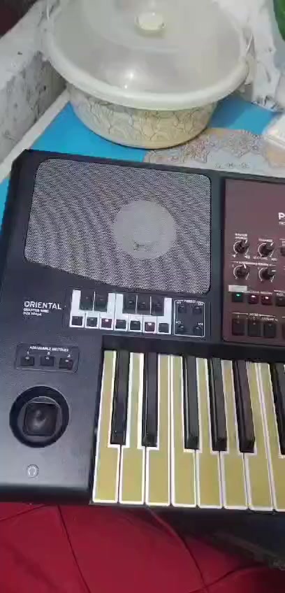 رمضان كريم عليكم اورك كورج 700 جبته فقط تعلم بي كارتون وجنطه الستاند كامل قفله 900دولار شراي يتصل او وتساب *********** وتساب عندي
