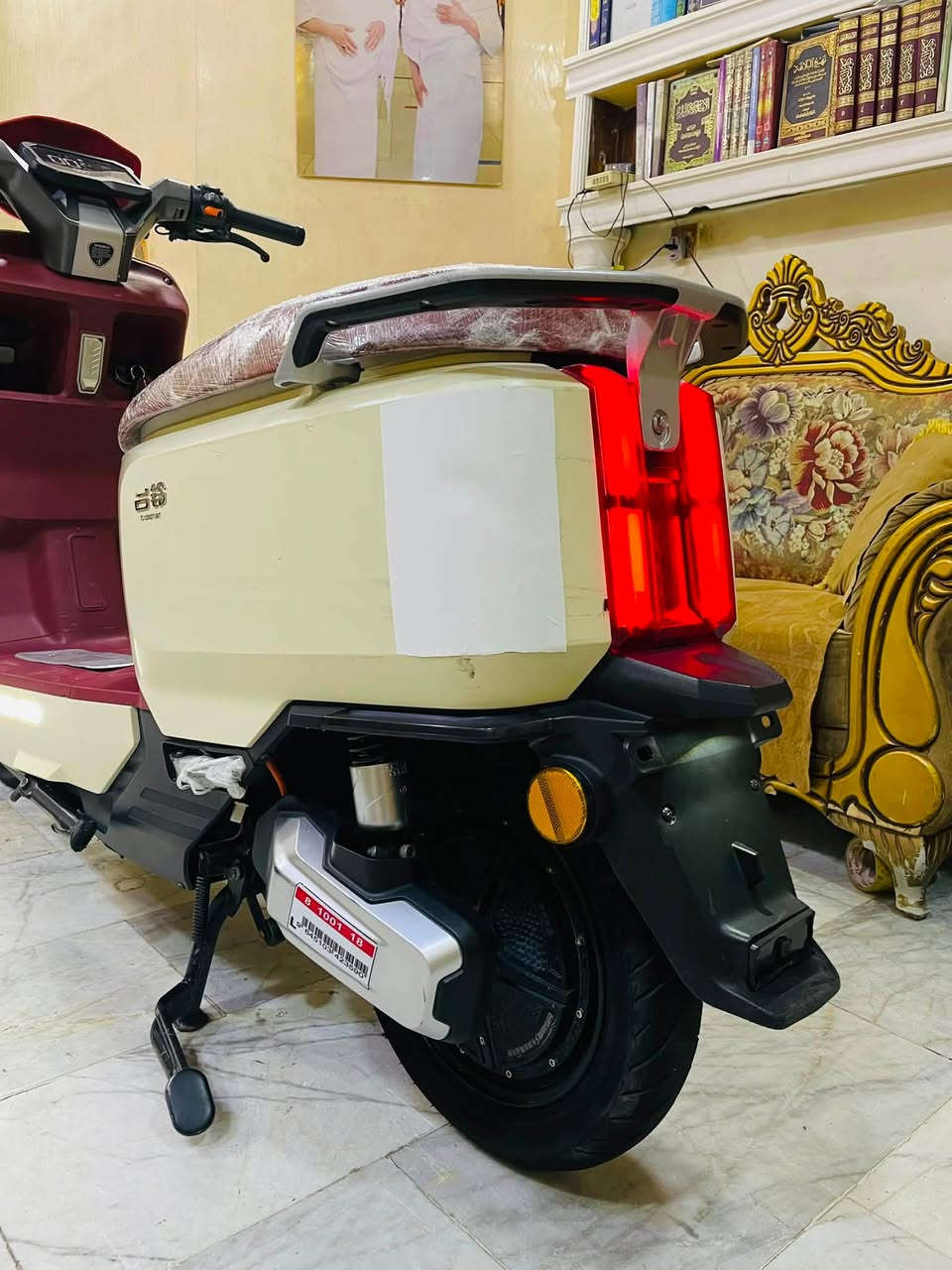 سلام عليكم 
دراجه وحش الكون للبيع
6 بطاريات 38 امبير 
ملف 2000W
نضام بارك P
بريك ABS امامي خلفي 
بصمه سويج 
اطفاء وتشغل مـہטּ التلفون 
السعر 725 وبيها مجال
المكان بغداد الجديده 
للاستفسار  ***********
