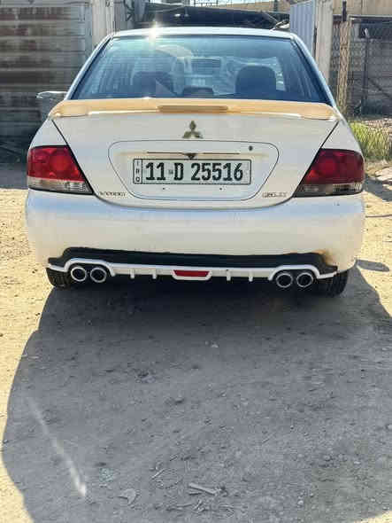 السلام عليكم 
سياره لانسر موديل 2009
محرك الفين 
تبريد تدفئه شغالات 
بيهه بنيد وباب خلف سائق مبدلات بلاديات 
وجاملغات مصلحات 
سعر 80 وبيهه مجال قليل 
***********
