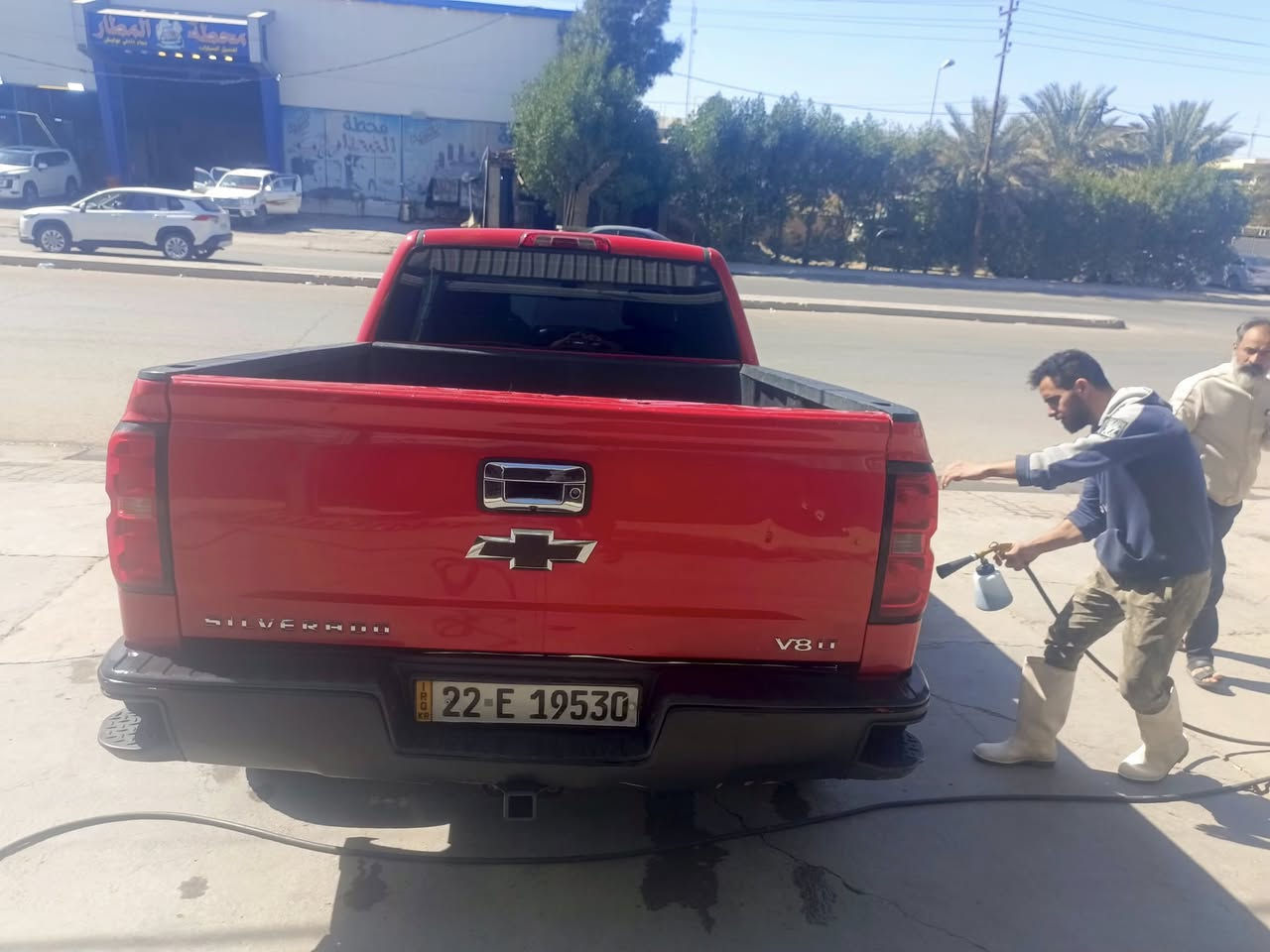 السلام عليكم سلفرادو ٢٠١٦ 
رقمها أربيل  شرط التحويل سنويه ٢٠٣٠ 
بيه جاملغ وبنيد بدون أي داخل 
شرط الفحص 
تبريد ثلج ❄ 
تخم تاير جديد 
صدر أمامي خلفي جديد 
كشنات جلد   
شاشه كبيره 
فور ويل 
باب طويل 
محرك ٨ سلندر 
شرط المحرك والكير جديد 
السعر ١٦٥ وبيه مجال 
ترهم مراوس  ب كورلا أو النترا أو سيراتو أو فورتي 
***********
مكانها بغداد البياع تقاطع درويش
