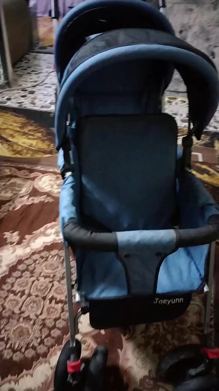 عربانه اطفال نظيفه استعمال قليل ب50 
الاعلام 
***********
