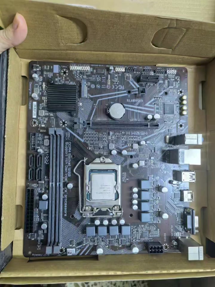 سلام عليكم قطع للبيع
كارت شاشة GTX 1660 Ti OC GIGABYTE  سعرة 150

Combo معالج + مذربورد

Motherboard H510M H LGA 1200 GIGABYTE ويا معالج Intel i5 11400F ثنينهن ب170 وبي مجال مكاني بغداد تواصل على خاص

ملاحضة: كرت شاشة أنباع


**إذا كنت صاحب هذا الإعلان وتريد حذفه لأي سبب، رجاءا أرسل رسالة إلى الدعم الفني**