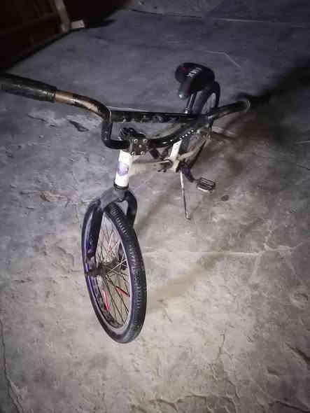 السلام عليكم بايسكل بي ام X للبيعمكان النجف سعر 60الرقم للتواصل ***********
