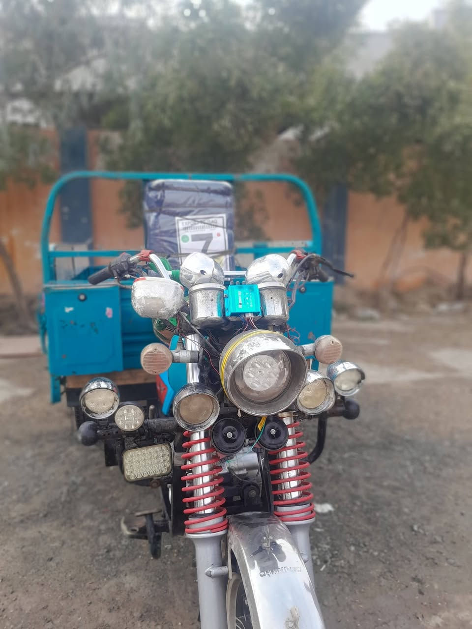 ستوته للبيع موديل 21 محرك 23 اوراق اصوليه ستوته مكفوله كهربائيات شغاله الي يريد يوصل على الرقم الهاتف *********** او***********
