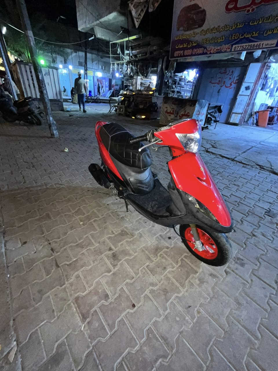 سلام عليكم عدله كفاله عامه برغي ممفتوح بيها نكره سلف و هندر بكل وكت شلعه و معدل دراجه مفاله عامه بيه ويل اصلي و صدر و قبق عنبار و شيال و صالنصه اصليه و فلاوين وقطره وكشن و بعد نواعم و متروسه براغي رياضيه للمراوس فقط شعندك نزل بدون نطايح مكان بغداد ***********
