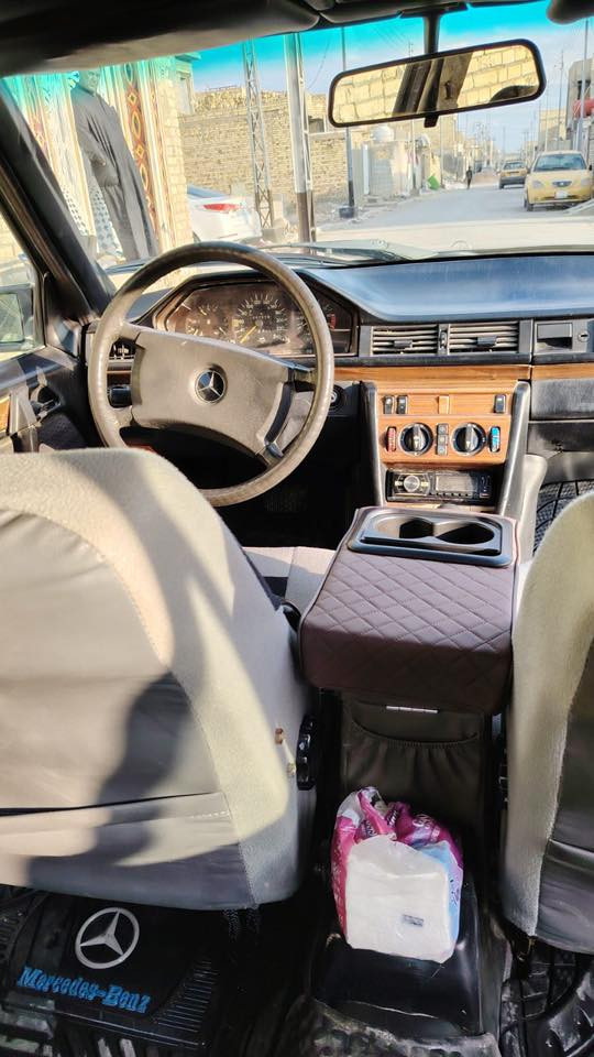 سلام عليكم سياره مارسدس دوب موديل 90سيار خير من الله سنوي 2029 الرقم بغداد بيه مشروع وطني  بيه تعمير بل جاملغ بيه مكينه 2500بطه كلشي شغل السعر 65 وبيه مجال الرقم *********** المكان ميسان حي الموضفين
