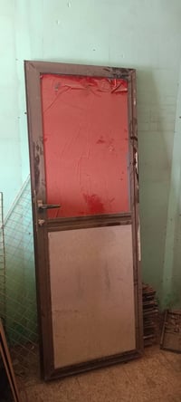 جامخانه • ٢٥٠×٢٥٠سم • باب المنيوم