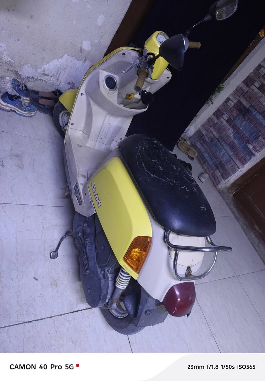 بوليسي داخل كريمي ختم واحد مال حاويه السعر 1150 ألف مكاني البصرة دور الضباط تواصل واتساب: ***********
