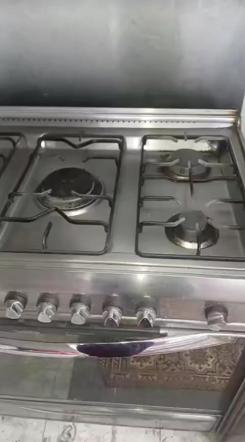 طـباخ نظيف بلعافية على لياخذة 5 عيون وشغالات
و فرن شغال نار جوا وفوك ونظيف
قفل قفل 125 الف ✅


**إذا كنت صاحب هذا الإعلان وتريد حذفه لأي سبب، رجاءا أرسل رسالة إلى الدعم الفني**