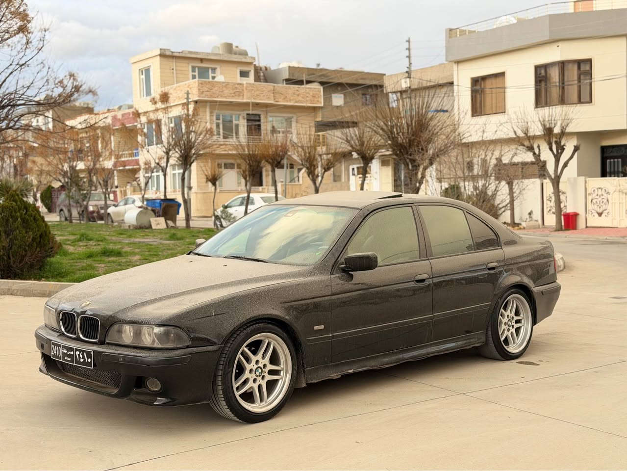 bmw e39 525 M.package
سەقەر مۆدیل ٢٠٠٢
هەیکەلی ئیم پاکیج 
مەکینە ٥٢٥ دەبدڵ دیجیتاڵ گیرو مەکینەو ئەکسلی مەزبوت پیشو دوا تەقەو ڕەقەی تیا نیا 
هەمو گیانی مەزبوتەو بیکیشەیە هەمو گیانی یش ئەکات 🖤🤍
مواسەفات
کوشن جلد +سلایت شوشە+ بەردە کاربە یش ئەکات+بەگلایت لیزەر+ حاسە پیشو دواوە کامیرا+سوکان ڤۆلیۆم +سەقف شاموا+گیر ئادیو سپۆڕت+ 
هەمو گیانی یش ئەکاو مەزبوتە سەقفی بۆیاخ نیەو ئەڵئی شوشەیە تکایە تکایە ئەگەر مشتەری نیت سەری منو خۆش مەیە شینە هەمو بازاریش بەو سعرە تیایە نیە  "43 وەرەقەو مەجالی برایانە
*********** السليمانية, العراق

