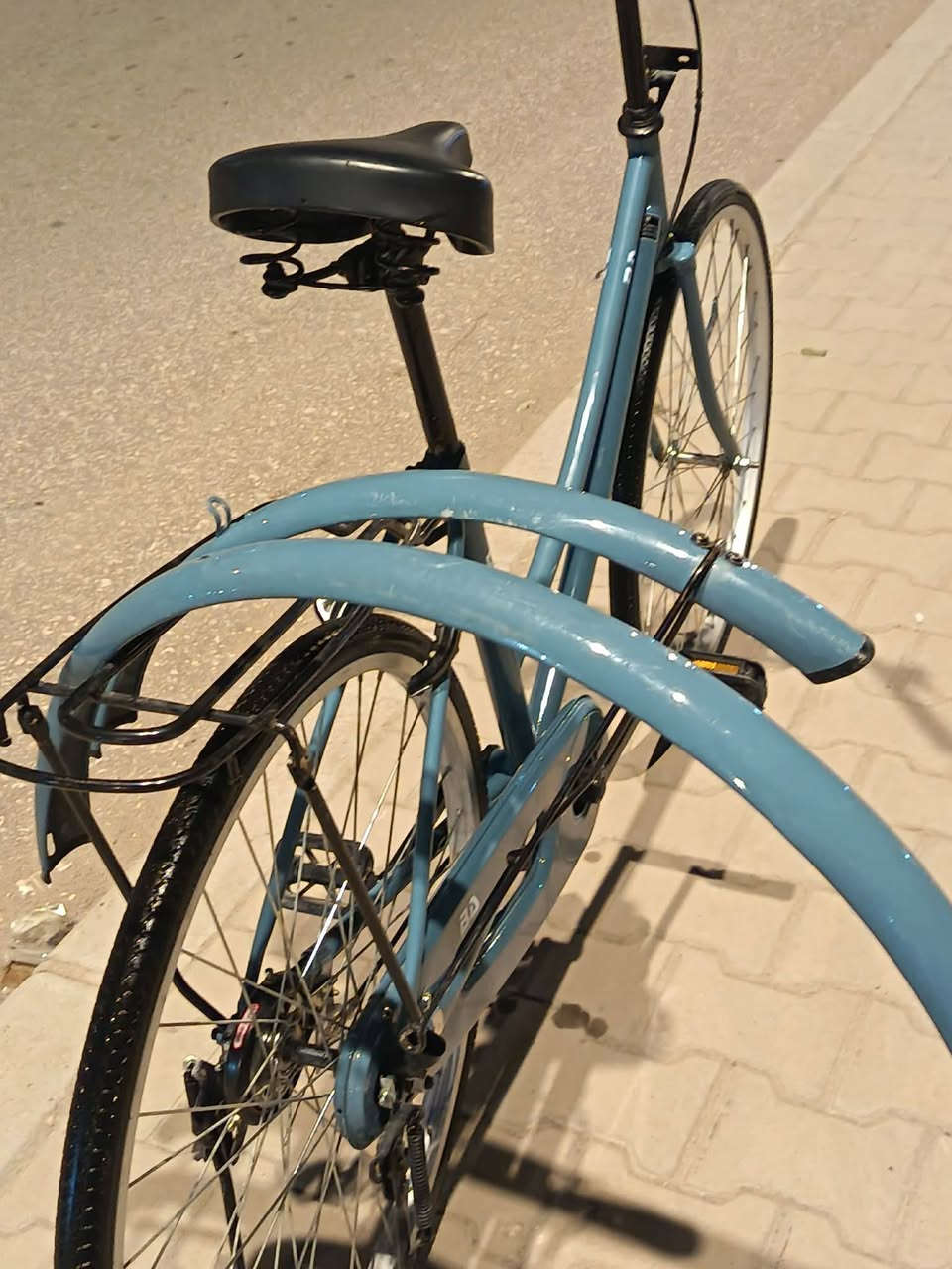 للبيع باسكل لون مميز جديد شرط تجي و شوفه كامل مكمل غراضه وياله22, موس السعر130 المكان نجف حي نصر رقم. ***********
