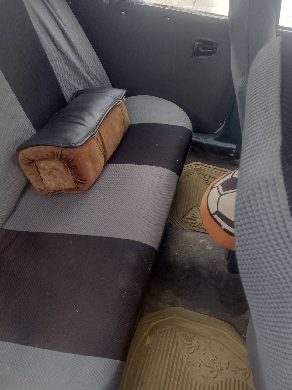 موديل 94 سياره حلوه ناعمه صدر امامي خلفي جديد طبلات اربعه جدد السعر 27 صارشهرسويت الصدر ***********
