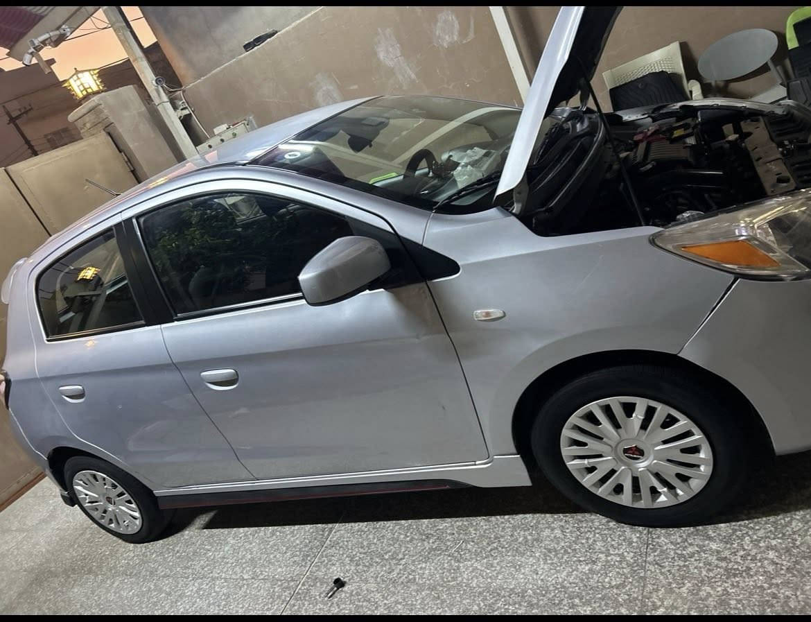 السلام عليكم
للبيع ميسبوشي ميراج 2022 
ضررها جاملغ امامي + بنيد ايرباك سترين فقط بدون شاصي
ماشية 36 الف 
محرك كير مكفولة
مواصفات 
رادار امامي 
شاشة  كبيرة كاربلاي
تحكمات ستيرين 
تبريد تدفئ شغال 
مكان السيارة ديالى بعقوبة 
رقم الهاتف ***********
سعرها 93 ورقة وبيها مجال
