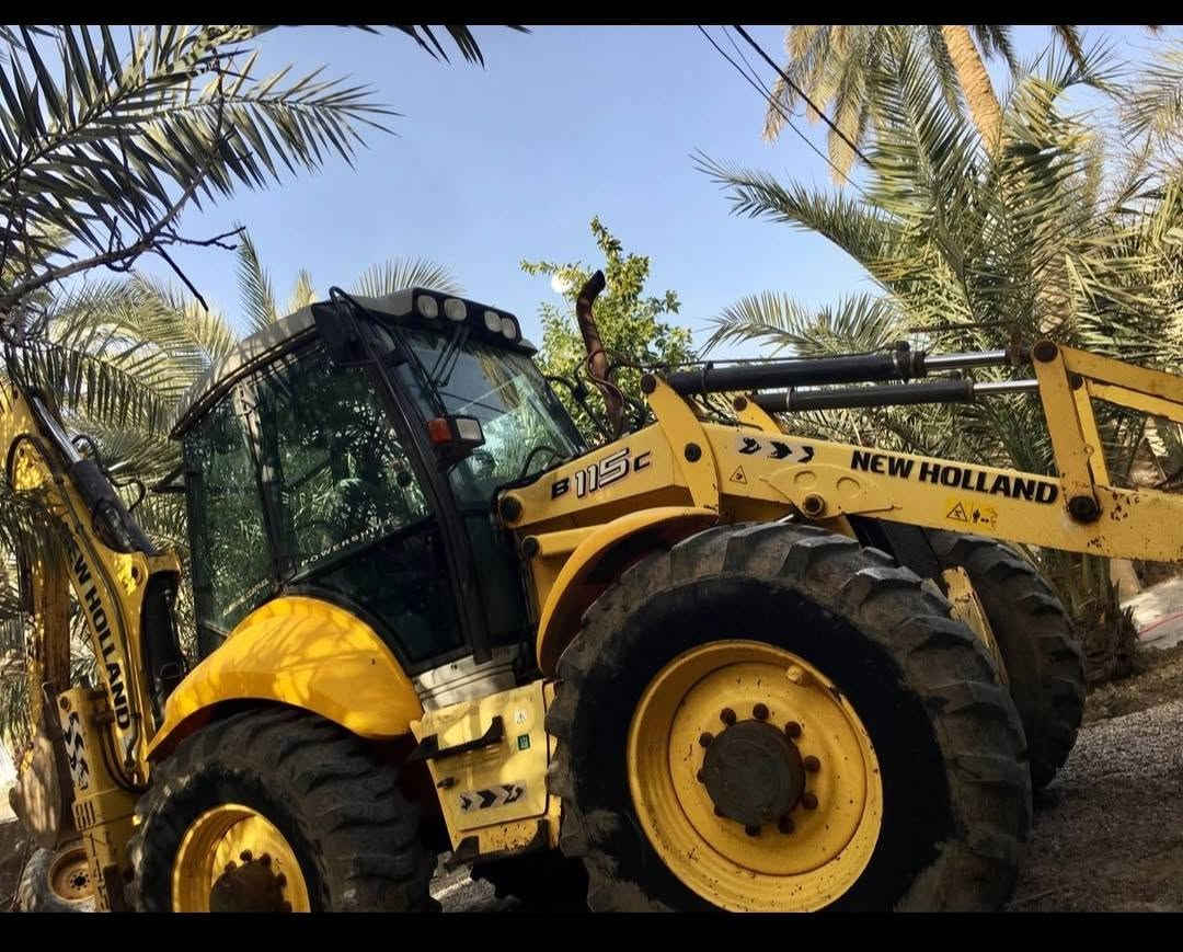 شفل حفاره نيوهولند موديل 2017
مشتغله 7 الاف ساعه
بلاديه على وضع الشركه ،تدفئه تبريد بلادي، 
دكمه طسه تأسيس نقار بلادي،  
محرك كير مضخه اكسلات كونترولات على وضع الشركه ممفتوح بيهن برغي،
كلشي شغال بيهه وعلى وضع الشركه مع صيانة عامه قبل أسبوع 
للبيع او مراوس بشي اقل واخذ فرق سياره او لوري قلاب او شفل 
مكان السيارة بابل 
للاستفسار ***********
