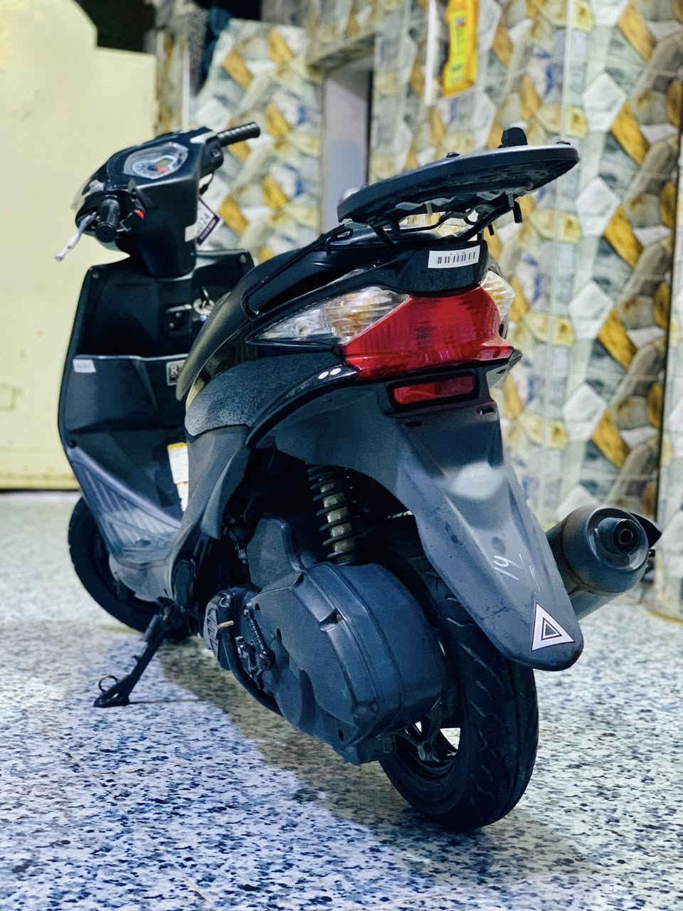 سلام عليكم ادرس حديث للبيع فقط
الدراجه مفتوحه رايمر والباقي كفاله عامه 

الاستفسار ***********
