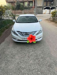 سوناتا موديل 2013 خليجيه مكينه دوش 2400 كير حداديه تخم تاير تبريد شغال...