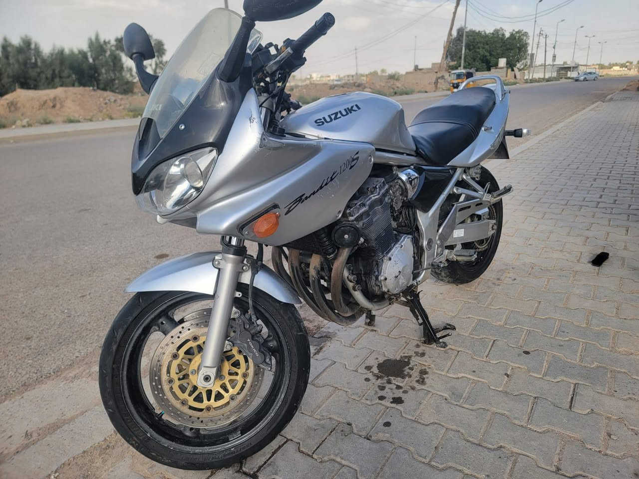 السلام عليكم
Suzuki

 1200S

موديل 2006 
دراجه فول شلعة معدل 123
كزاز رياضي 
برمجه فصله
نظام سكيورتي امريكي 
زوج تايرات جديد 
نقص اشاير اماميه 
تنظيف عام منظومه الاحتراق كابريتر
مكان الدراجه بغداد 
ملاحظه دراجه بدون رقم بدون اوراق
السعر 22 ورقه
*********** واتساب
