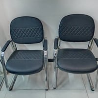 كراسي جلد • ٥ قطع • نضيفات