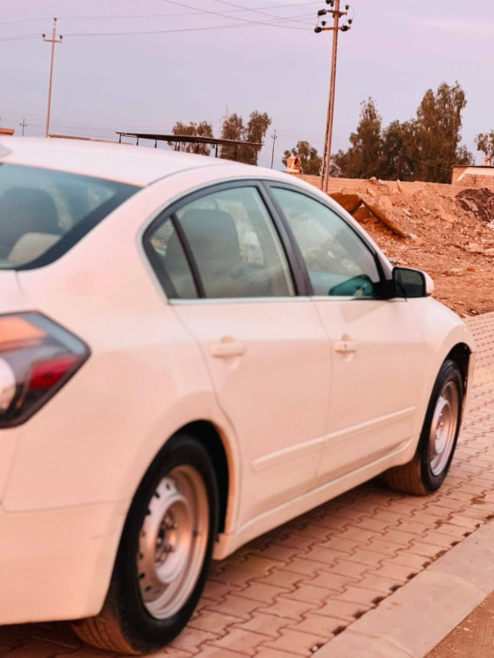 السلام عليكم
نيسان التيما 2009خليجي  رقم بغداد
 سنويه تنتهي 2029/11/2
كير ومحرك مكفول
تبريد تدفئه فول
 بيهاا صبغ اربع قطع اثر شخوط
سيارة بسمي شرط التحويل
السعر 90وبيهاا مجال
مكاني ديالى/جلولاء 
***********
